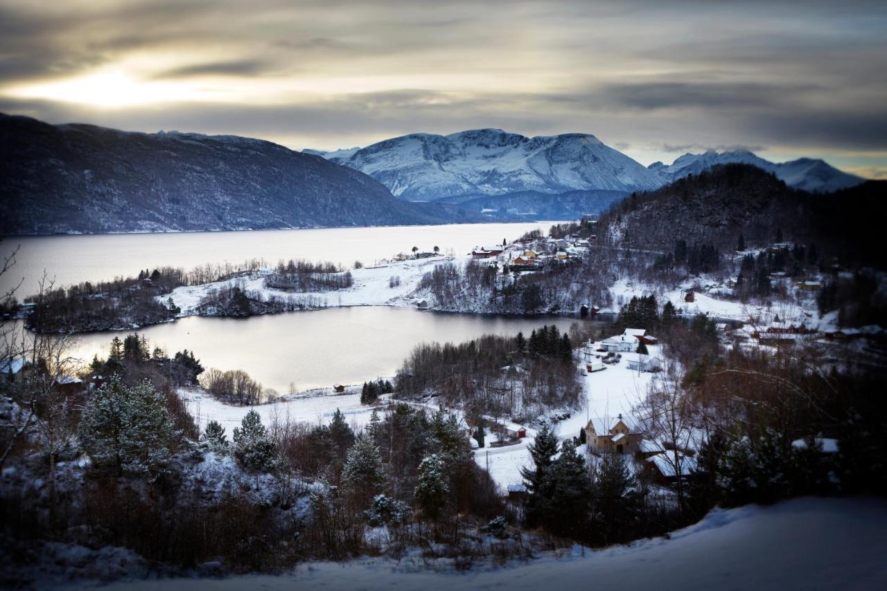 Storfjord Hotel Skodje Екстериор снимка