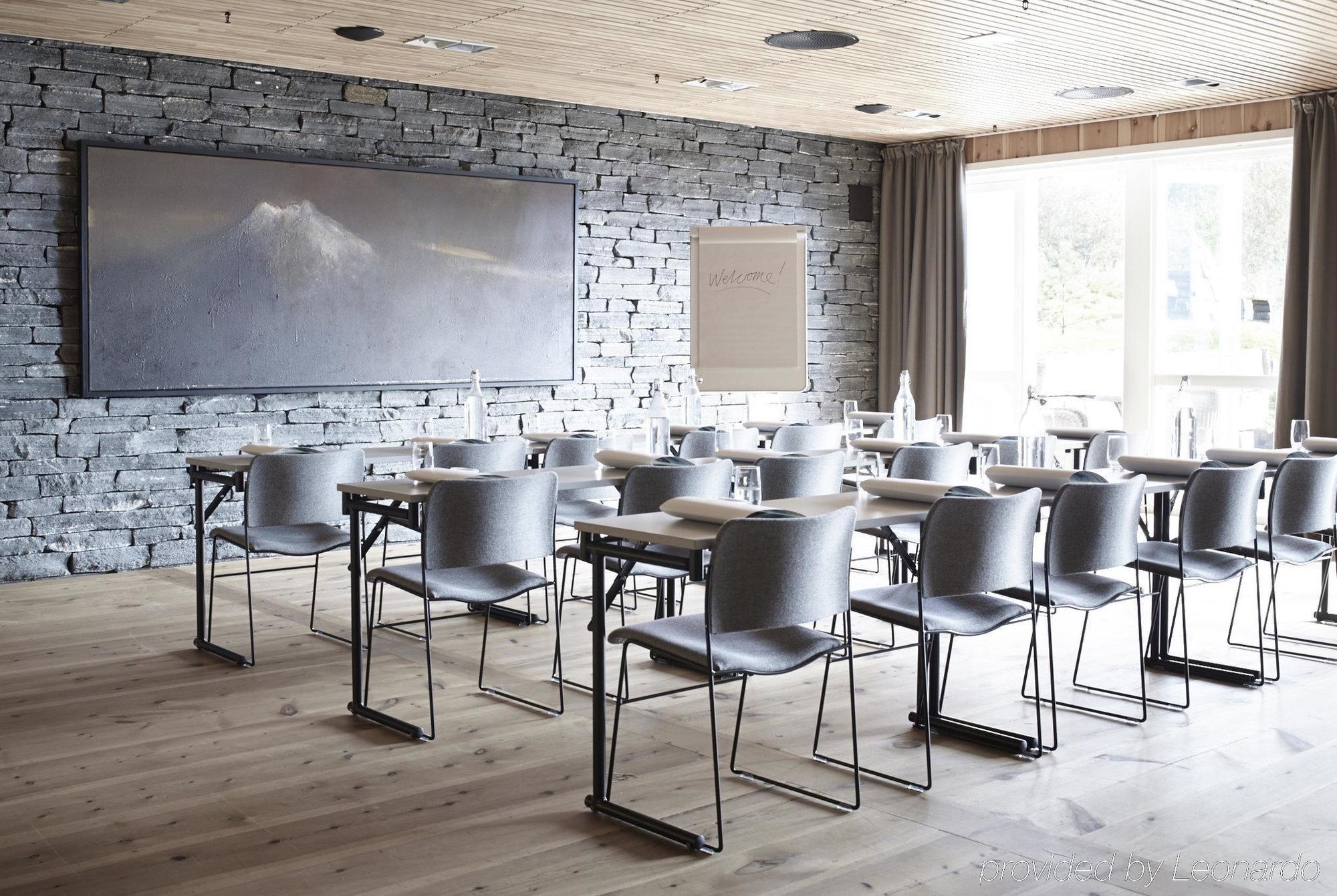 Storfjord Hotel Skodje Екстериор снимка